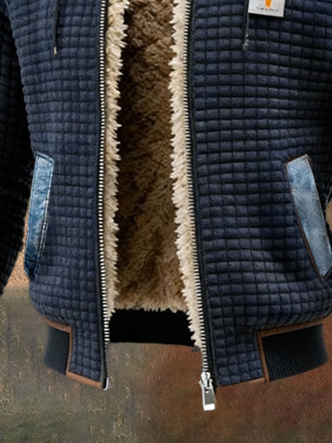 SCHWARZE STEPPJACKE MIT DENIMDETAILS